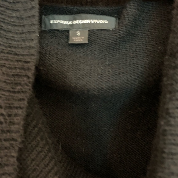 Express Design Studio Sweater - Picture 4 of 8